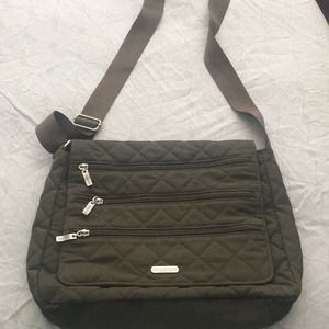 Quilted Baggallini crossbody bag